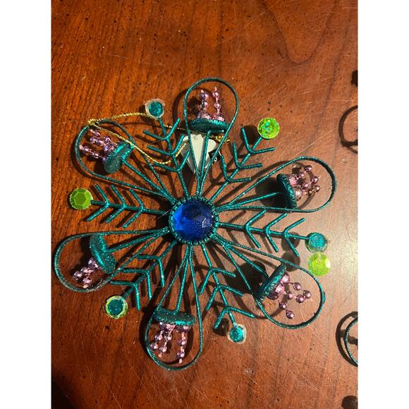 NWT Glittery snowflake Christmas Ornament emerald green glittery Holiday Festive - Picture 6 of 9